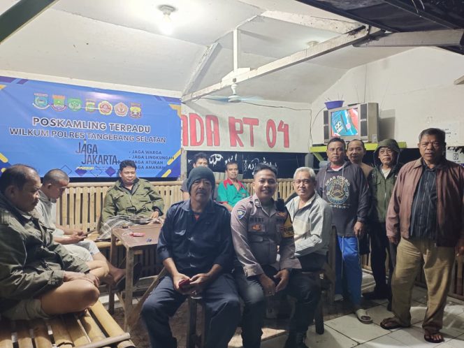 
					Perkuat Keamanan Lingkungan, Bhabinkamtibmas Rawa Buntu Cek Poskamling Terpadu