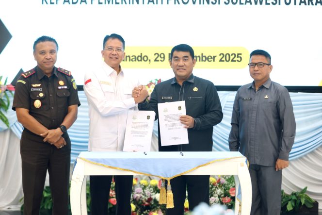 
					Badan Pemulihan Aset Kejaksaan Agung Hibahkan 2 Unit Kapal FB.ST Kepada Gubernur Sulawesi Utara Senilai 3,2 Miliar