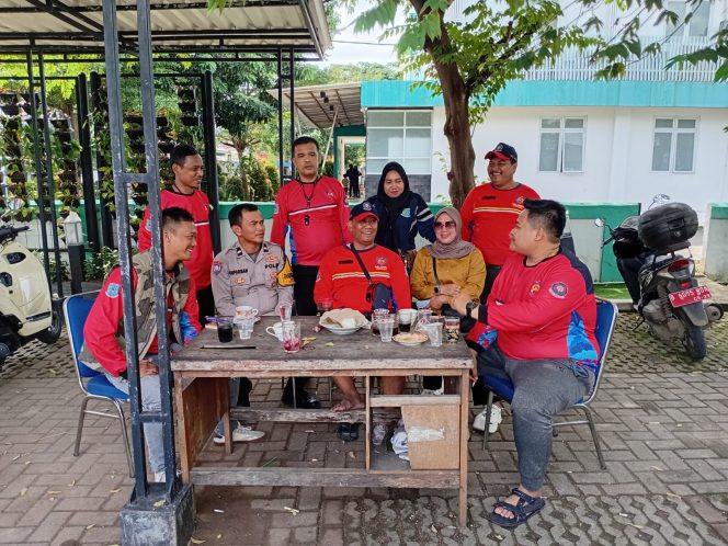 
					Bhabinkamtibmas Ciater Laksanakan KRYD, Ajak Warga Jaga Kamtibmas