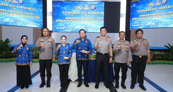 
					Syukuran HUT Korpri ke-54 di Polda Kalteng, Kapolda: Jadilah ASN Polri yang Berkarakter, Komunikatif dan Berintegritas