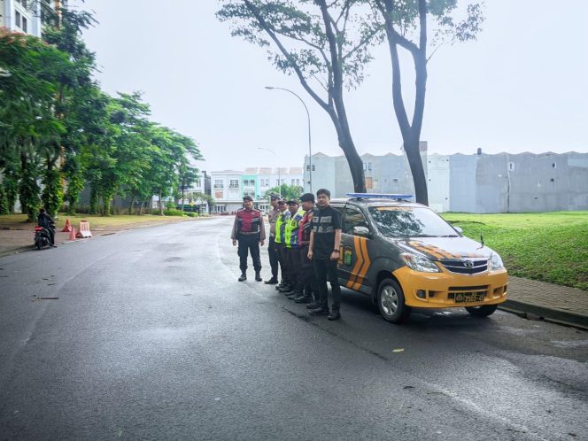 
					Polsek Kelapa Dua Gelar Patroli Strong Point, Jaga Kamtibmas dan Kelancaran Lalu Lintas