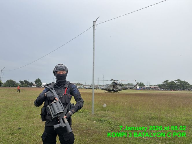 
					Brimob Jabar Tunjukkan Profesionalisme Tinggi dalam Pengamanan VVIP Kunjungan Kerja Presiden RI di Karawang