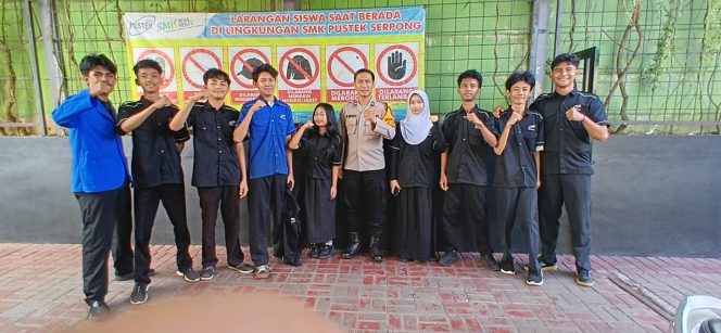 
					CETAR di SMK Pustek, Bhabinkamtibmas Ajak Pelajar Menjadi Siswa Yang Berprestasi
