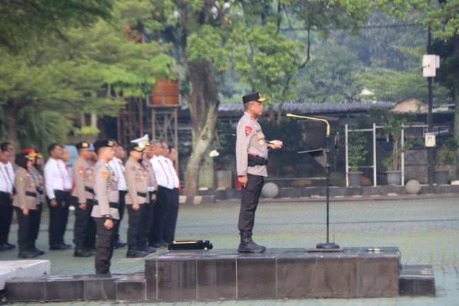 
					Dansat Brimob Polda Jabar Ikuti Upacara Hari Kesadaran Nasional di Mapolda Jabar