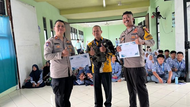 
					CETAR di SMP-SMK Plus BLM, Polsek Serpong Perkuat Edukasi Cegah Tawuran Antar Pelajar