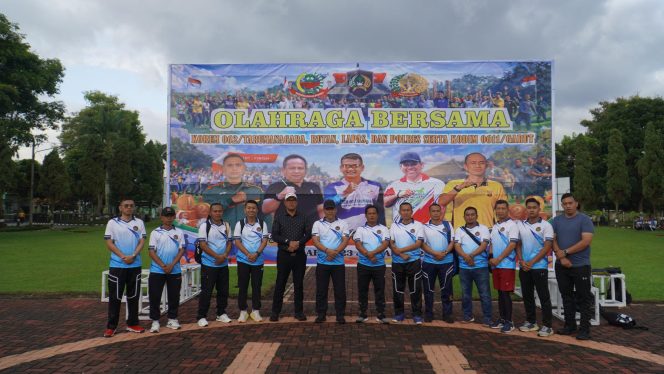 
					Giat Olahraga Bersama TNI-Polri di Makorem 062/Tarumanagara Perkuat Sinergi Keamanan Wilayah Garut