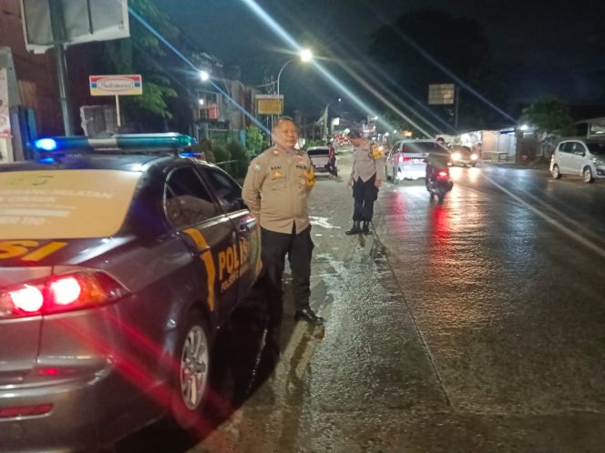 
					Polsek Cisauk Laksanakan Strong Point dan Ops Cipta Kondisi, Antisipasi Gangguan Kamtibmas