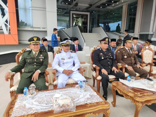 
					Mewakili Kapolres Ketapang, Kabag SDM Hadiri Kegiatan Upacara Bendera dalam Rangka Peringatan HUT Ke 69 Provinsi Kalbar Tahun 2026