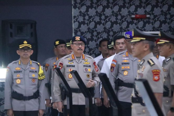 
					Dansat Brimob Polda Jabar Ikuti Upacara Sertijab Karo Rena, Kapolres Sukabumi Kota, Kapolres Banjar & Pelantikan Jabatan Dir Res Siber Polda Jawa Barat