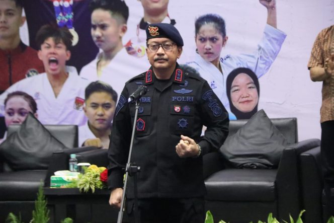 
					Dansat Brimob Jabar Pimpin Upacara Pembukaan Kapolda Cup 2026 Kejurda Inkanas Jabar