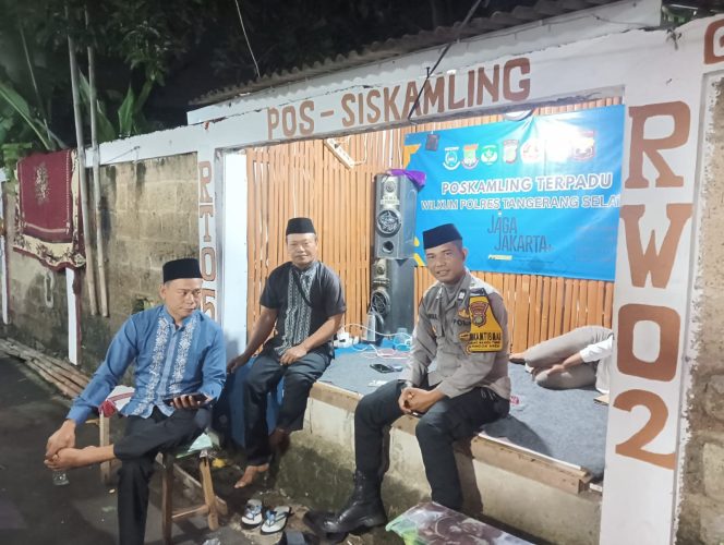
					Sinergi Polisi dan Warga, Pengecekan Siskamling Terpadu Perkuat Keamanan Lingkungan Pondok Aren
