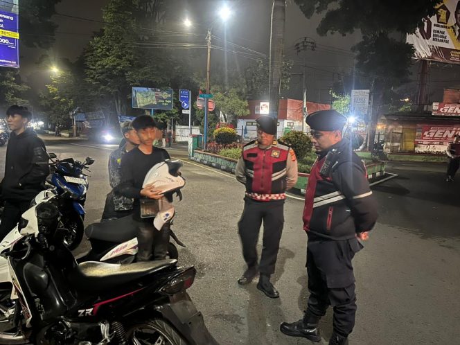
					Operasi KRYD Malam Minggu, Ratusan Personel Gabungan Amankan Wilayah Garut