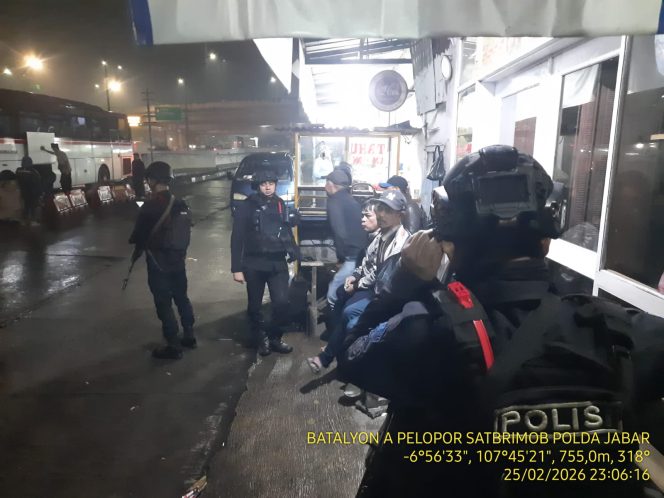 
					Patroli SPP Batalyon A Pelopor dalam Rangka Operasi Pekat Lodaya 2026 di Wilayah Cileunyi