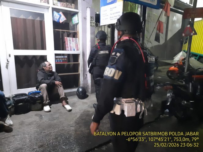 
					Patroli SPP Batalyon A Pelopor dalam Rangka Operasi Pekat Lodaya 2026 di Wilayah Cileunyi