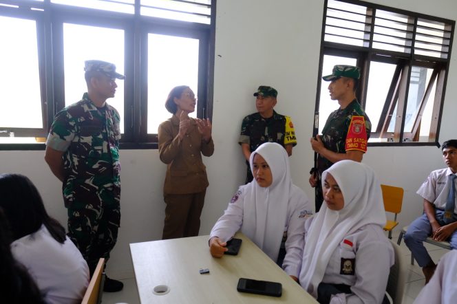 
					Tim Wasev Tinjau Program Rekrutmen TNI di SMKN 1 Linggang Bigung