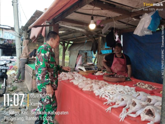 
					Babinsa Koramil Sepatan Updat Harga Sembako di Pasaran
