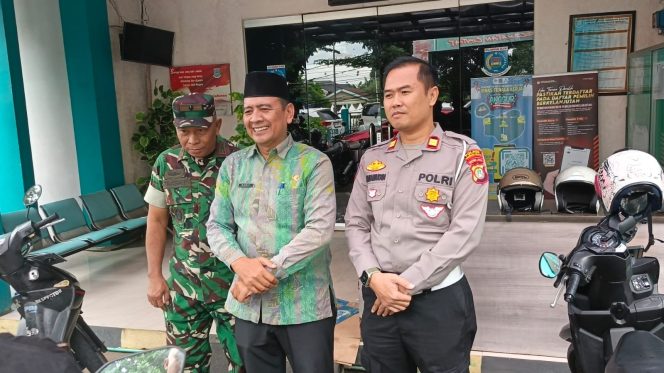 
					Polsek Ciputat Timur Hadiri Pembukaan Bazar Pasar Murah Ramadan 2026 di Kecamatan Ciputat