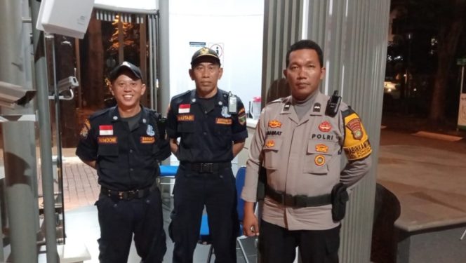 
					Bhabinkamtibmas Pondok Aren Perkuat Kamtibmas di Kebayoran Essence