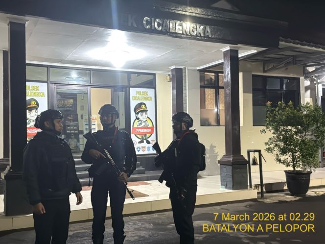 
					Patroli Malam Brimob Jabar Jaga Kondusivitas Bulan Ramadhan di Cicalengka hingga Dini Hari