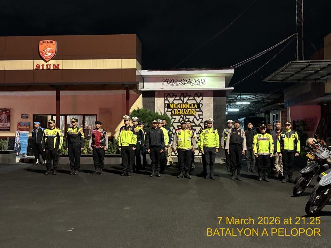 
					Brimob Jabar Perkuat Keamanan Malam Minggu di Cimahi, Patroli KRYD Gabungan Sasar Titik Keramaian