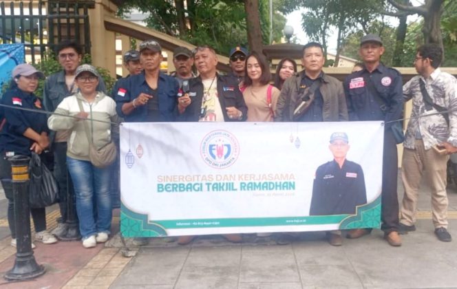 
					FWJ Indonesia DPD DKI Jakarta Tebar 600 Paket Takjil Dibeberapa Titik