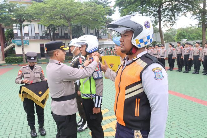 
					Polres Tangsel Gelar Apel Pasukan Operasi Ketupat Jaya 2026, Siap Amankan Mudik Lebaran 1447 H