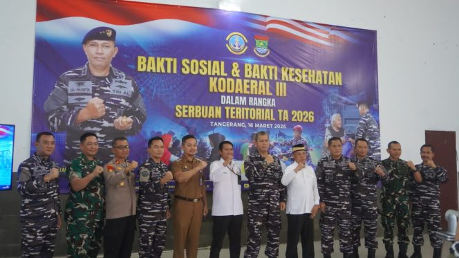 
					Wakili Dandim, Kasdim 0510/Trs Hadiri Baksos Kodaeral III TNI AL