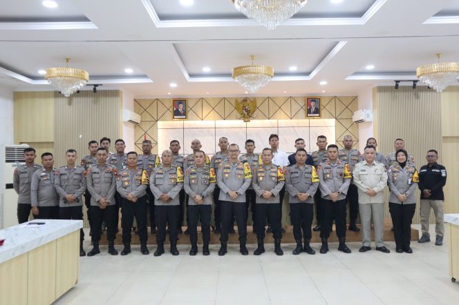 
					Karoops Polda Kalbar Kunjungi Polres Ketapang, Laksanakan Supervisi Ops Ketupat Kapuas 2026
