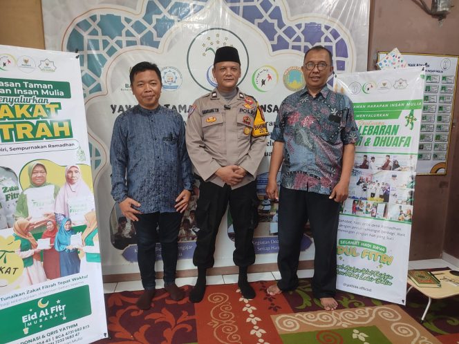 
					Bhabinkamtibmas Buaran Berikan Pesan Kamtibmas Menjelang Lebaran