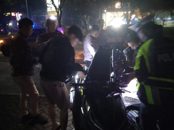 
					Patroli Dini Hari Polsek Pondok Aren, Cipta Kondisi Aman dan Kondusif di Titik Rawan