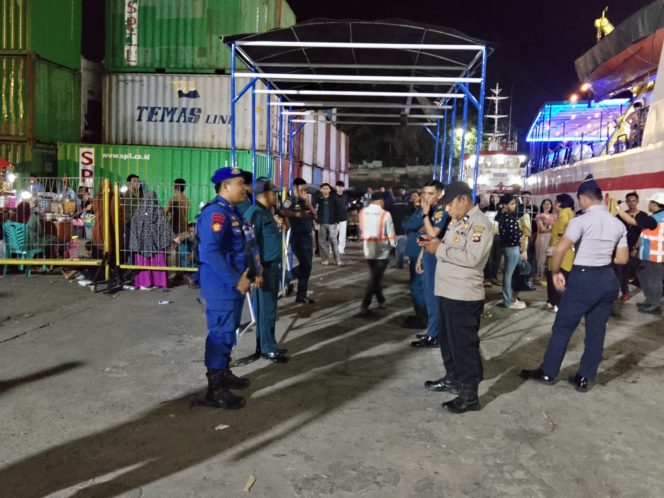 
					Dit Polairud Polda Gorontalo Laksanakan Pengamanan Arus Balik Libur Lebaran di Pelabuhan Gorontalo