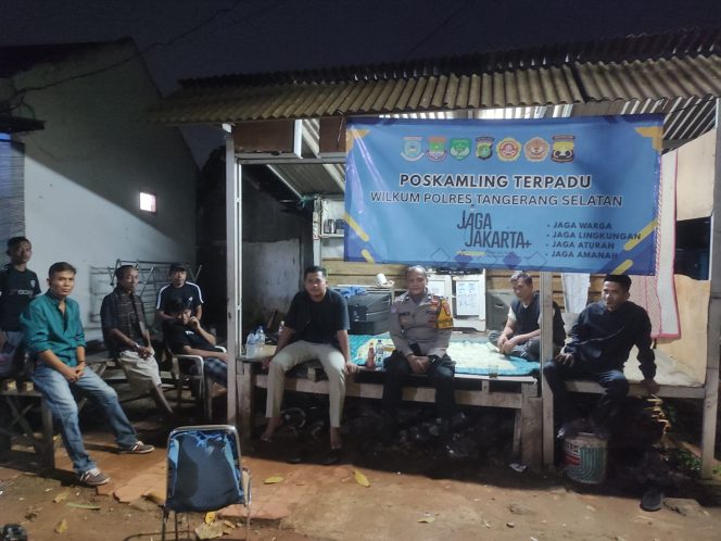 
					Bhabinkamtibmas Kelurahan Buaran Cek Poskamling Terpadu, Perkuat Program Jaga Jakarta