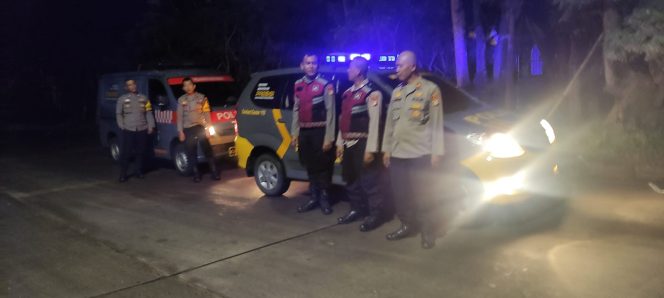 
					Patroli Perbatasan, Polsek Pondok Aren Pastikan Wilayah Tetap Aman dan Kondusif