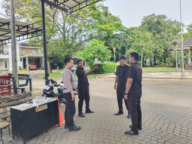 
					Bhabinkamtibmas Rawabuntu Aktif Sambangi Warga, Perkuat Kamtibmas Lewat KRYD dan DDS di Golden Vienna