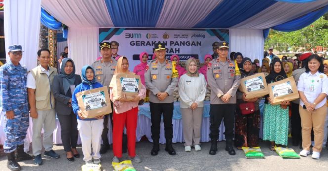 
					Apresiasi Gerakan Pangan Murah di Kobar, Kapolda Kalteng: Wujud Kontribusi Nyata dalam Mendukung Kesejahteraan Masyarakat