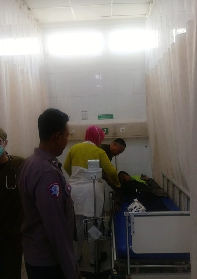 
					Pengendara Motor Alami Laka Tunggal di Flyover Ciputat, Satu Korban Patah Tulang