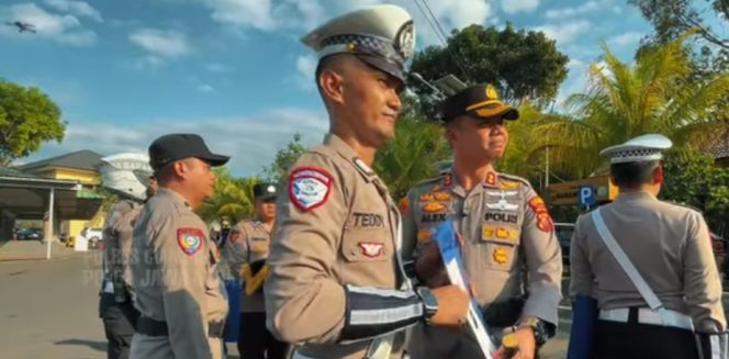
					Kapolres Cianjur Pimpin Apel Penghargaan, Apresiasi Kinerja Personel dan Peran Masyarakat