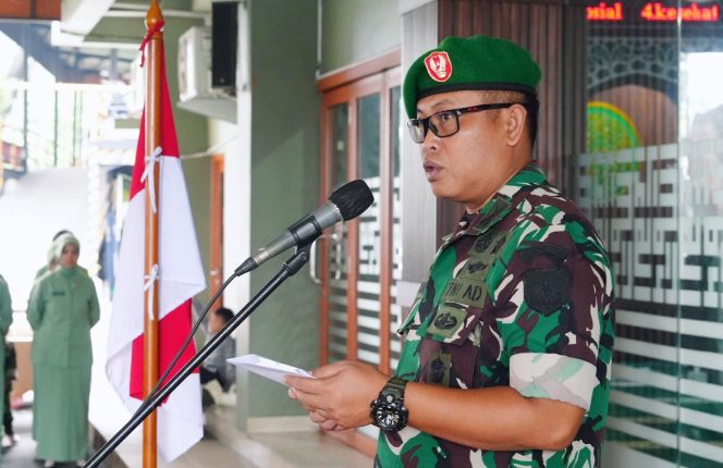 
					Kasrem 052/Wkr Pimpin Acara Laporan Korps 16 Prajurit Naik Pangkat