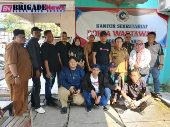 
					Kepala Desa Kedung Pengawas H.Nasarudin Mengunjungi Pokja Wartawan Babelan Utara, Perkuat Sinergi dan Silaturahmi