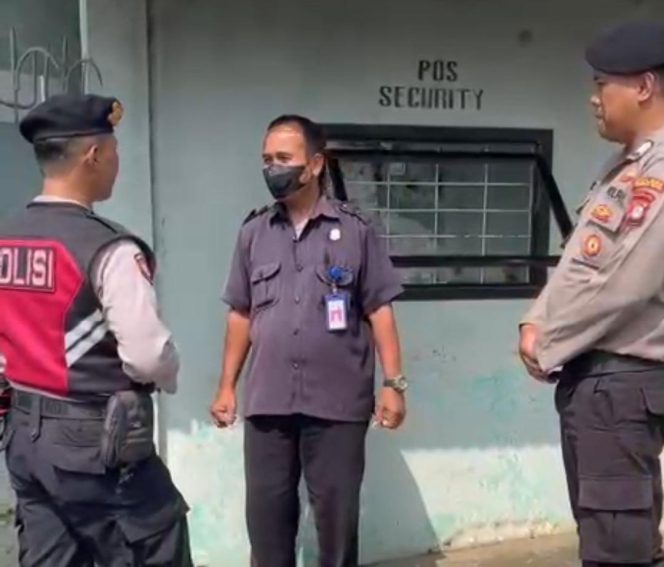 
					Patroli Jalan Kaki Polsek Curug Berikan Rasa Aman di Wilayah Curug Kulon