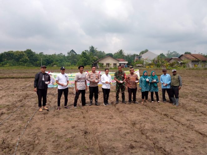 
					Wujudkan Ketahanan Pangan, Sertu Hasan Bantu Perani