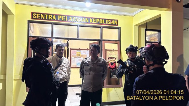 
					Patroli Dini Hari Brimob Jabar di Sumedang : SPP Batalyon A Pelopor Siaga Jaga Keamanan Hingga Fajar