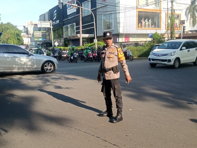 
					Strong Point Pagi Hari di Pondok Pucung, Lalu Lintas Ramai Lancar