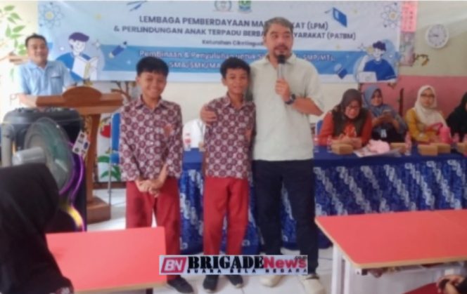 
					Ketua LPM Ciketing Udik Salim Samsudin Dengan Adanya Program PATBM Go To School Program Pendidikan Seks sejak Dini Di Tingkat SD Sampai SMA Sangat Penting