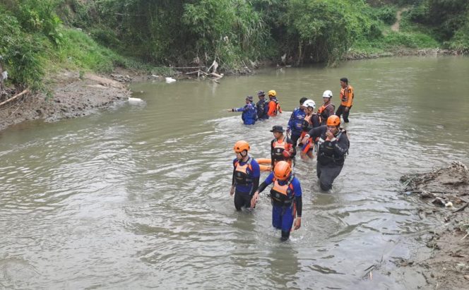 
					TIM SAR GABUNGAN BERHASIL TEMUKAN SELURUH KORBAN DI SUNGAI BOLANGO