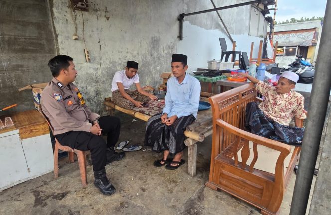 
					Cooling System Humanis, Bhabinkamtibmas Serdang Wetan Ajak Warga Jaga Keamanan Lingkungan