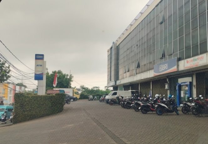 
					Parkir Liar di Serua Indah Dikeluhkan, Oknum Diduga Arogan hingga Lecehkan Pengunjung