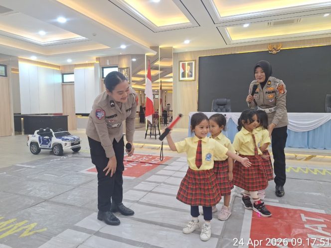 
					Polisi Sahabat Anak, Sat Lantas Tangsel Kenalkan Tertib Lalu Lintas Sejak Dini