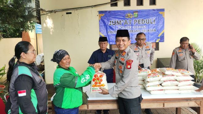 
					Gelar Jumat Berbagi, Polsek Cisauk Perkuat Silaturahmi dan Serap Aspirasi Warga