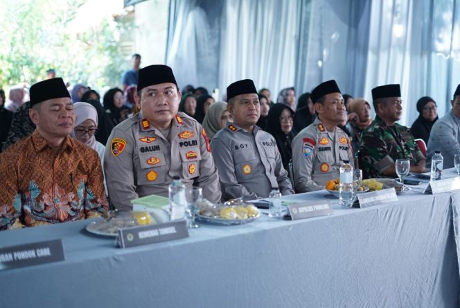 
					Kapolres Tangsel Hadiri Halal Bihalal dan Bedah Buku “Perbedaan Pendapat” di Ponpes Ummul Quro